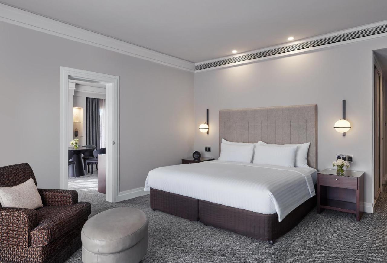 Hyatt Hotel Canberra - A Park Hyatt Hotel Exterior foto A bedroom at the hotel