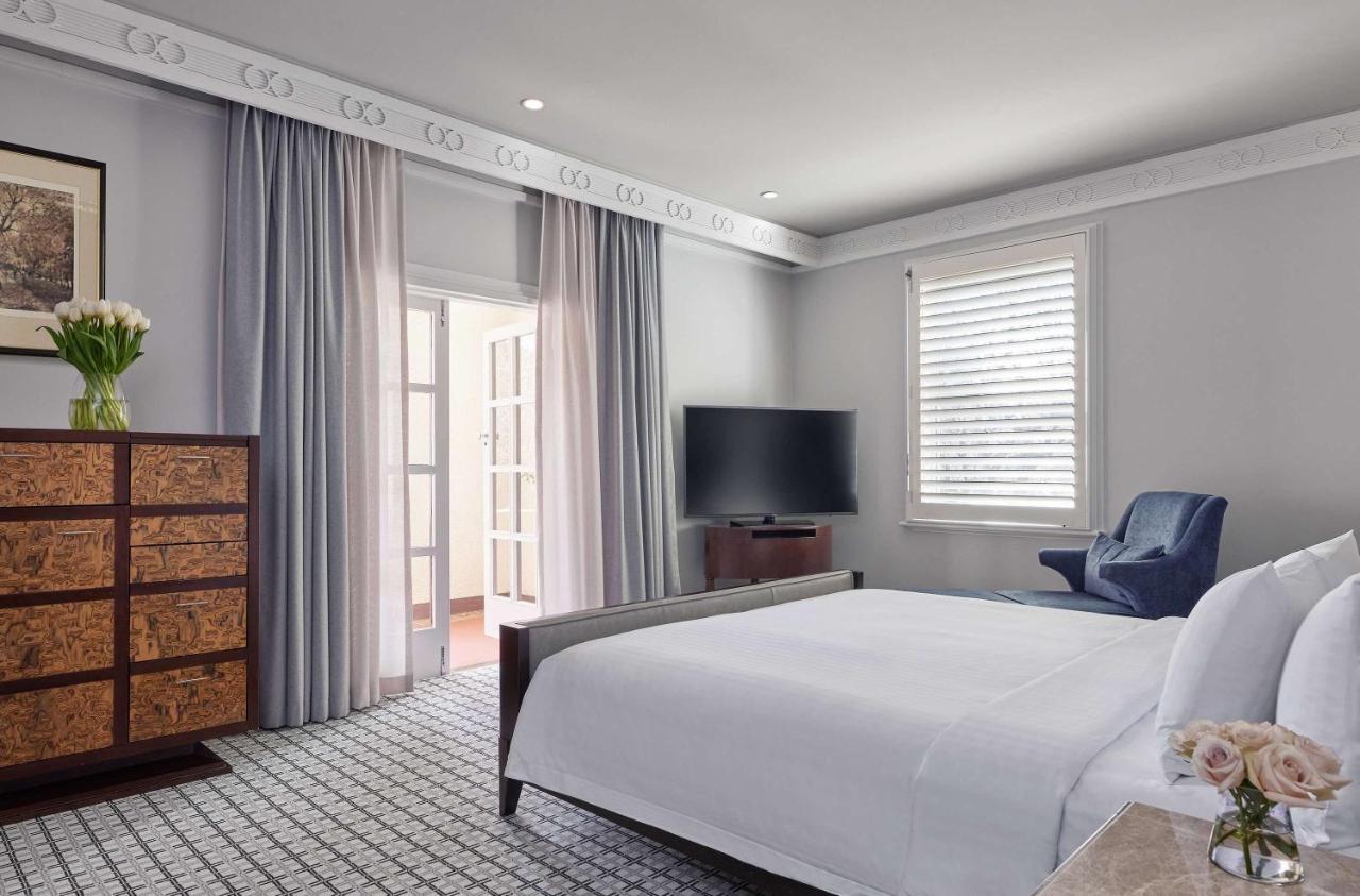 Hyatt Hotel Canberra - A Park Hyatt Hotel Exterior foto A bedroom at the hotel