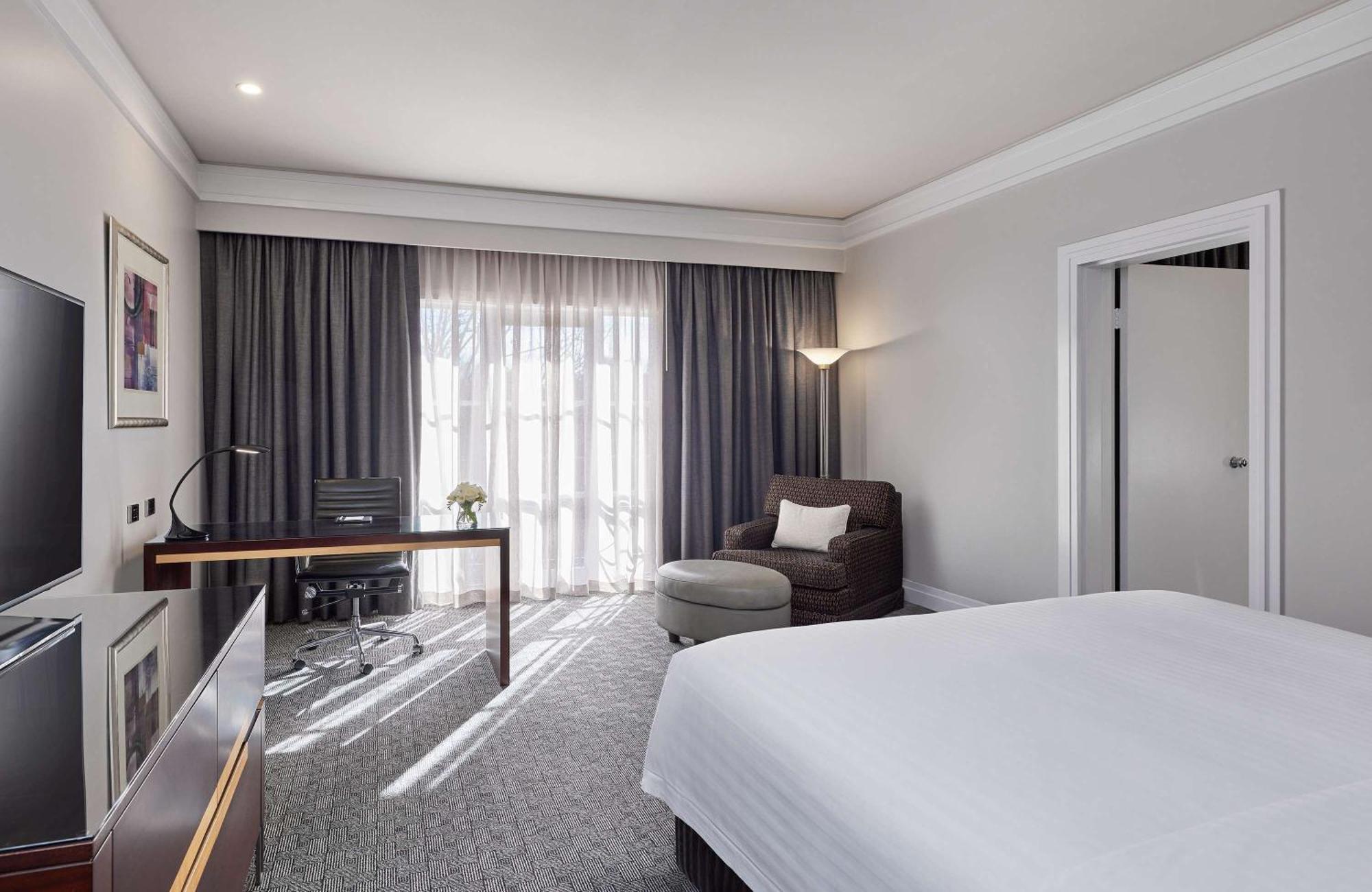 Hyatt Hotel Canberra - A Park Hyatt Hotel Exterior foto