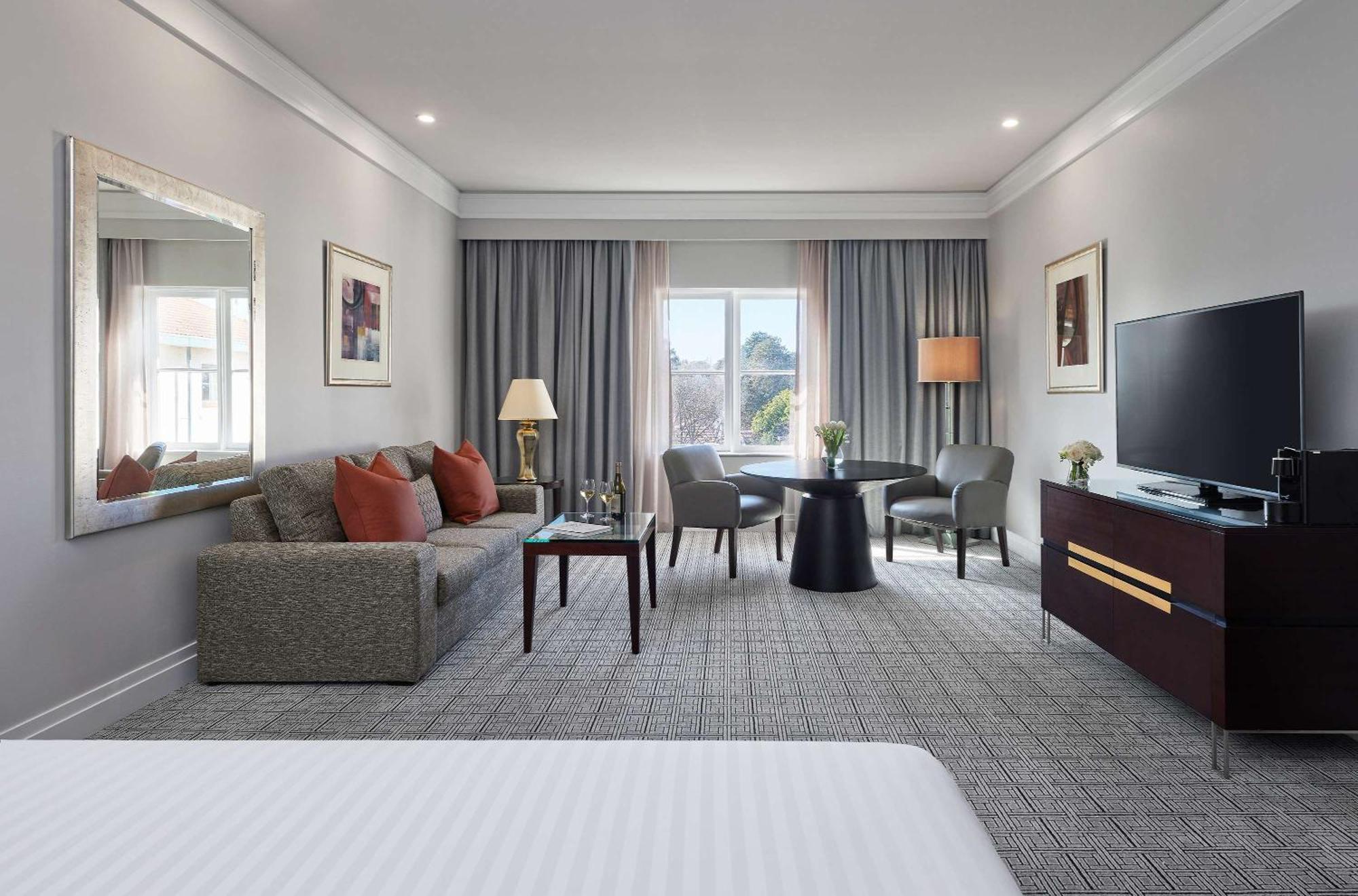 Hyatt Hotel Canberra - A Park Hyatt Hotel Exterior foto